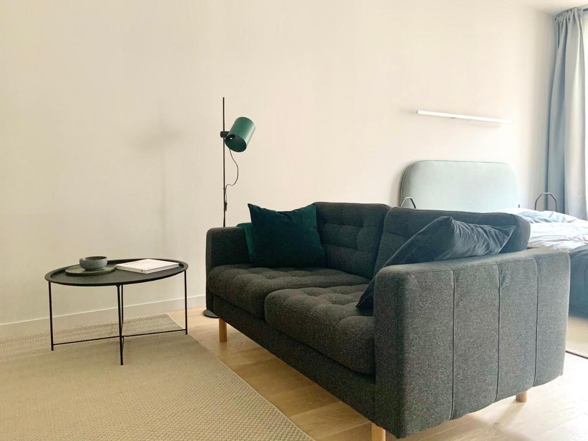 Stylish New Apartment In Riga Old Town - City Centre, Self Check-In, Walkable To Major Attractions Exterior photo