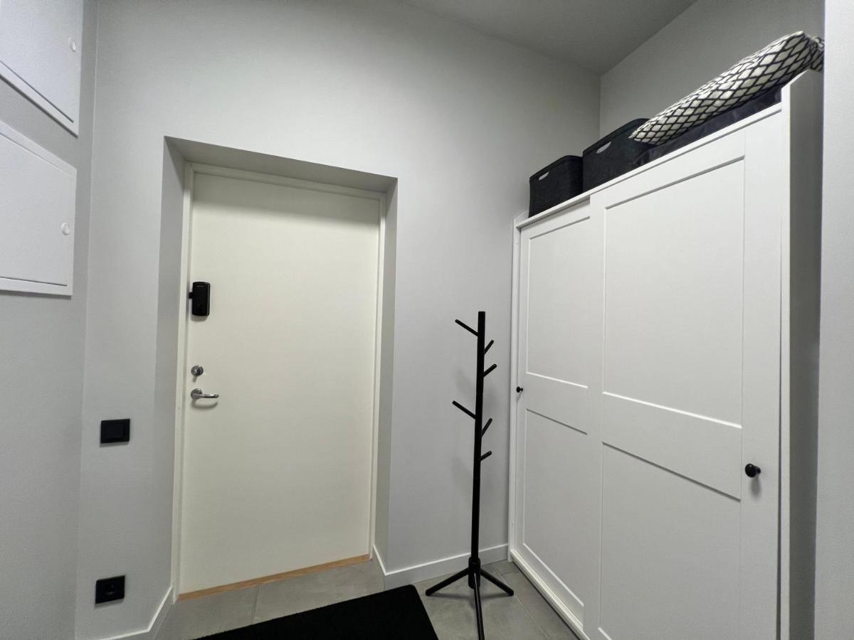 Stylish New Apartment In Riga Old Town - City Centre, Self Check-In, Walkable To Major Attractions Exterior photo